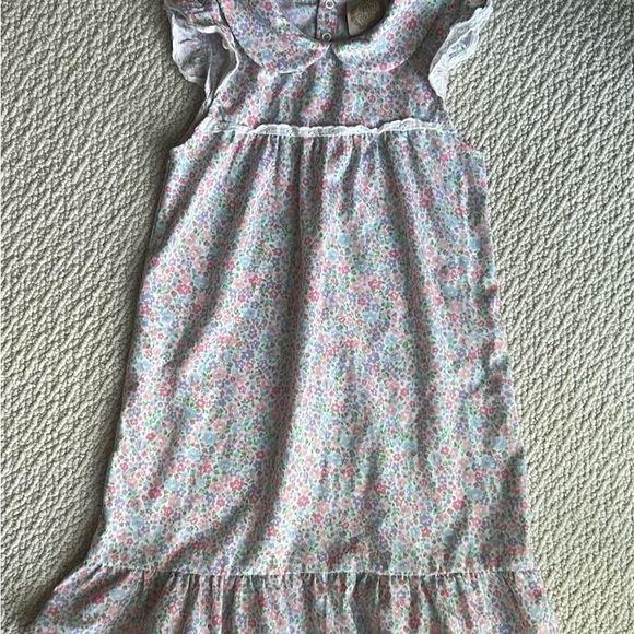 TBBC Angel sleeve gown - Picture 3 of 4